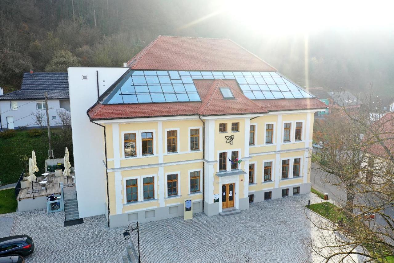 Honeybee Hostel - Hisa Kranjske Cebele Visnja Gora Exterior foto